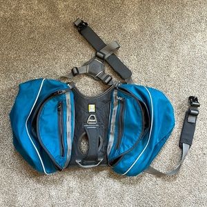 Ruffwear dog pack size Small (22-27in / 56-69cm)